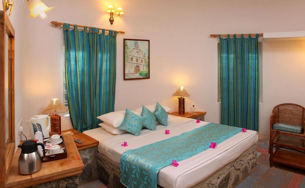 Carmelia Haven Resort Thekkady Exterior photo