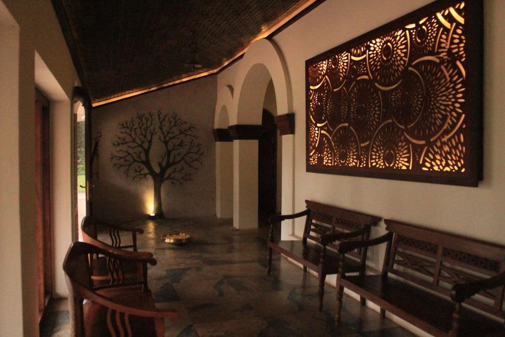 Carmelia Haven Resort Thekkady Exterior photo