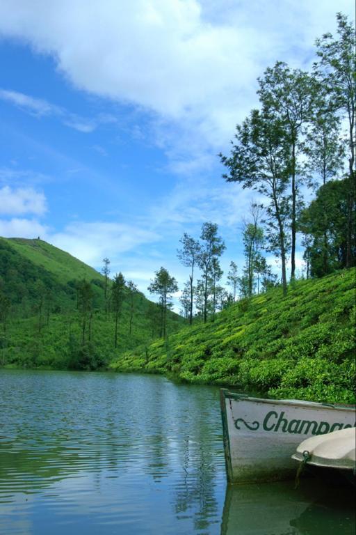Carmelia Haven Resort Thekkady Exterior photo